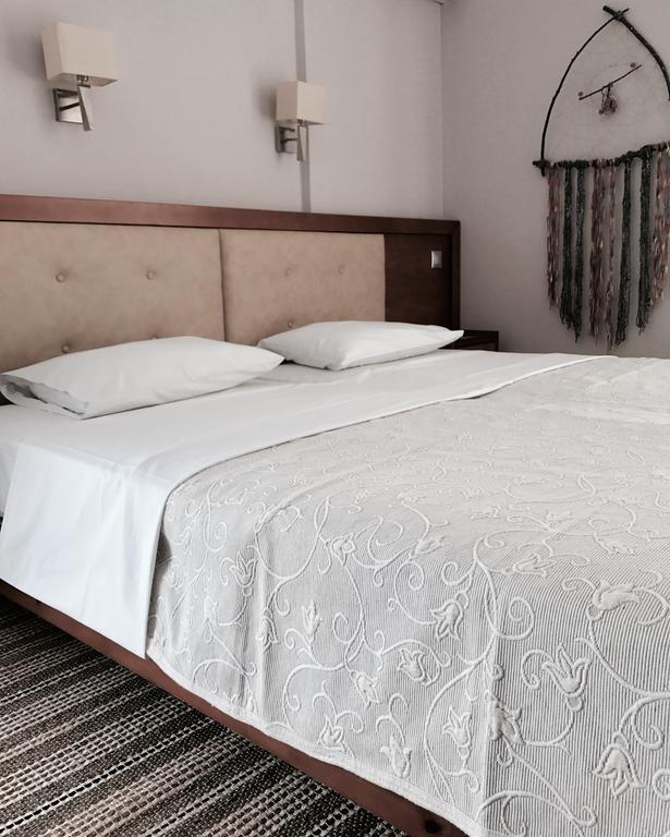Calypso Beach Hotel Лутра Едипсу Екстериор снимка