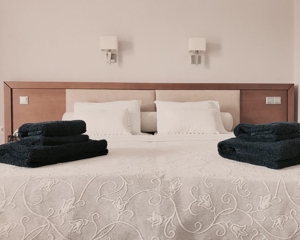 Calypso Beach Hotel Лутра Едипсу Екстериор снимка